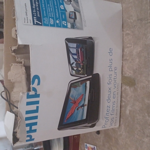 - Double your movies on the road with tow DVD - Picture 1 of 8